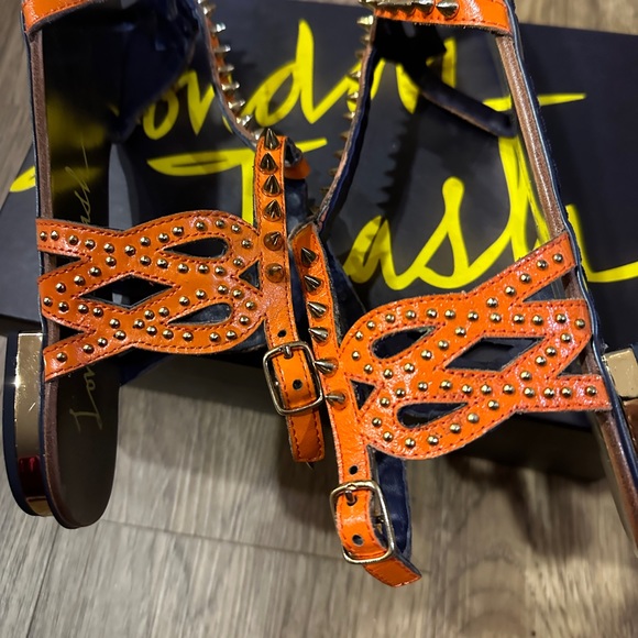 London Trash Spiked Sandals - Picture 15 of 17